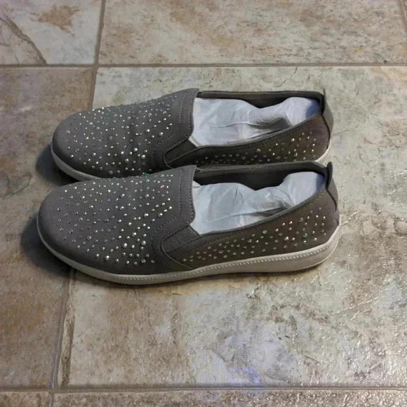 Skechers Madison Avenue Rhinestone Slip - Picture 2 of 9